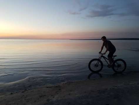 Dave Cushnie Fatbike - Lake Wpg Grand Beach 29 Jun 2018